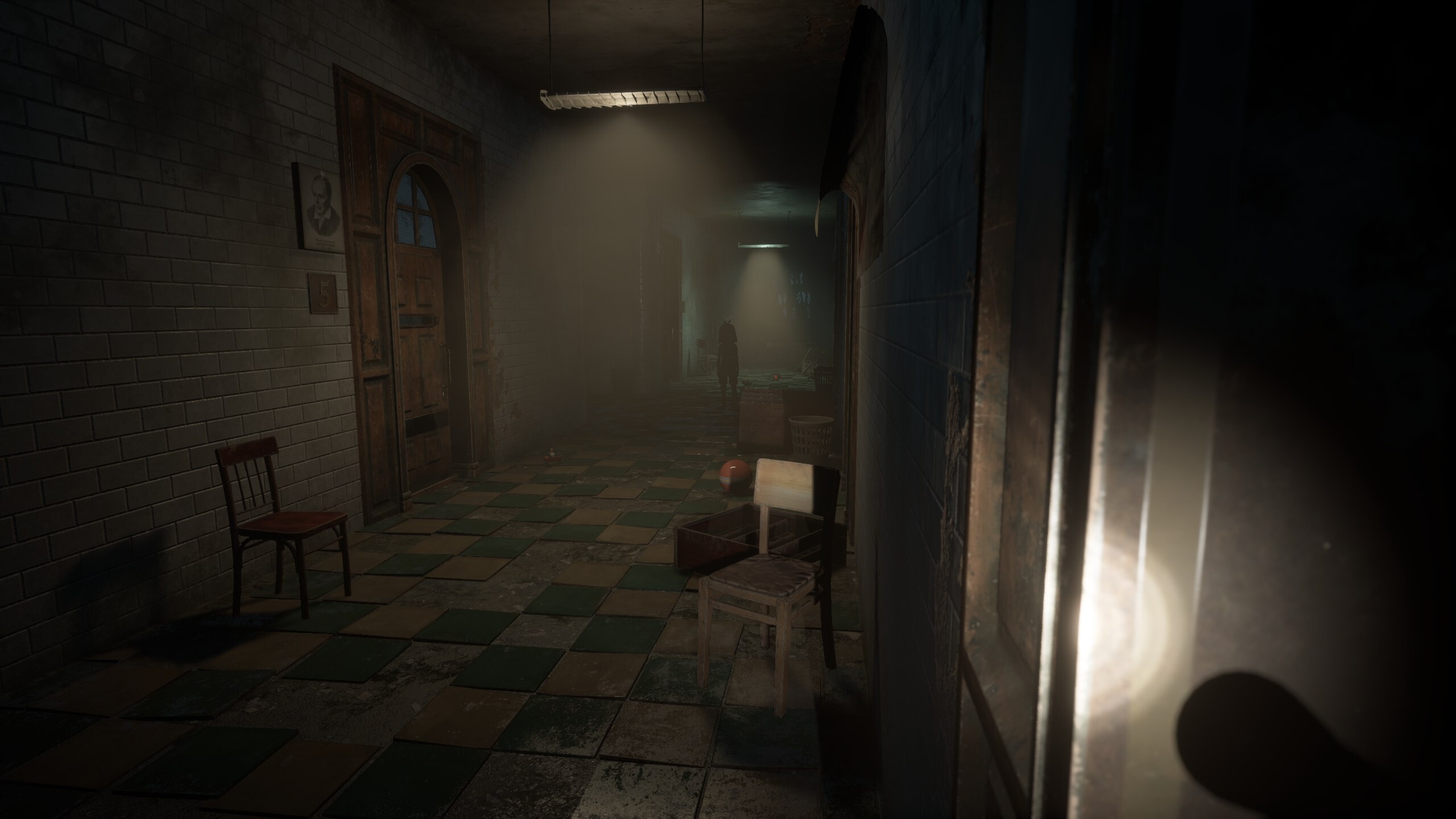Whisper in the Halls screenshot 4